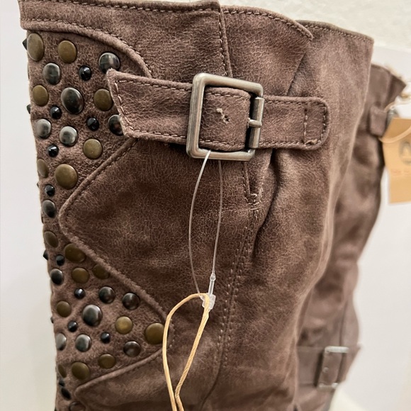 Big Buddha Suede Studded Boots Size 9.5 NWT - Picture 2 of 8